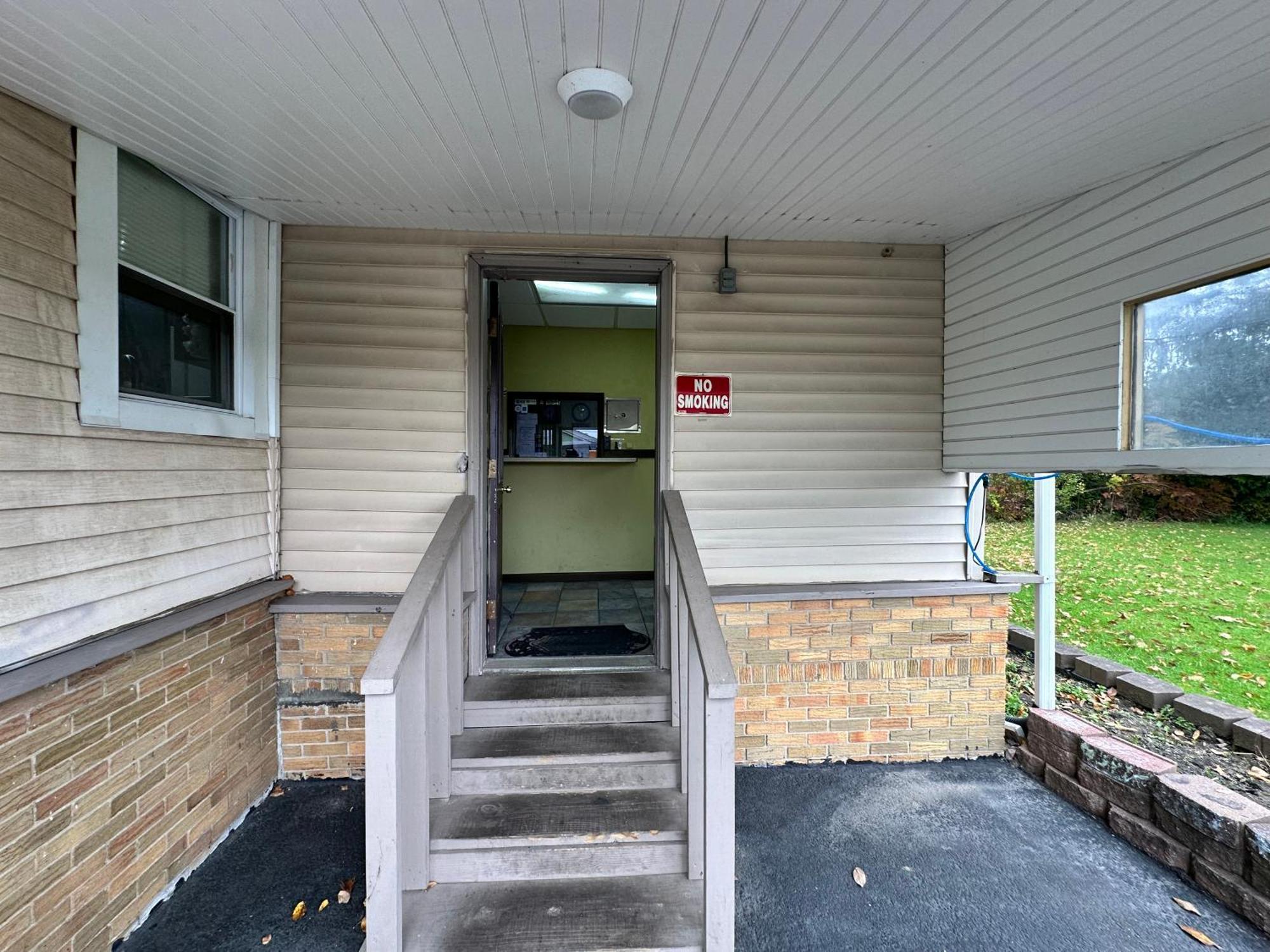 Westgate Manor Motel Austintown & Youngstown Ohio מראה חיצוני תמונה